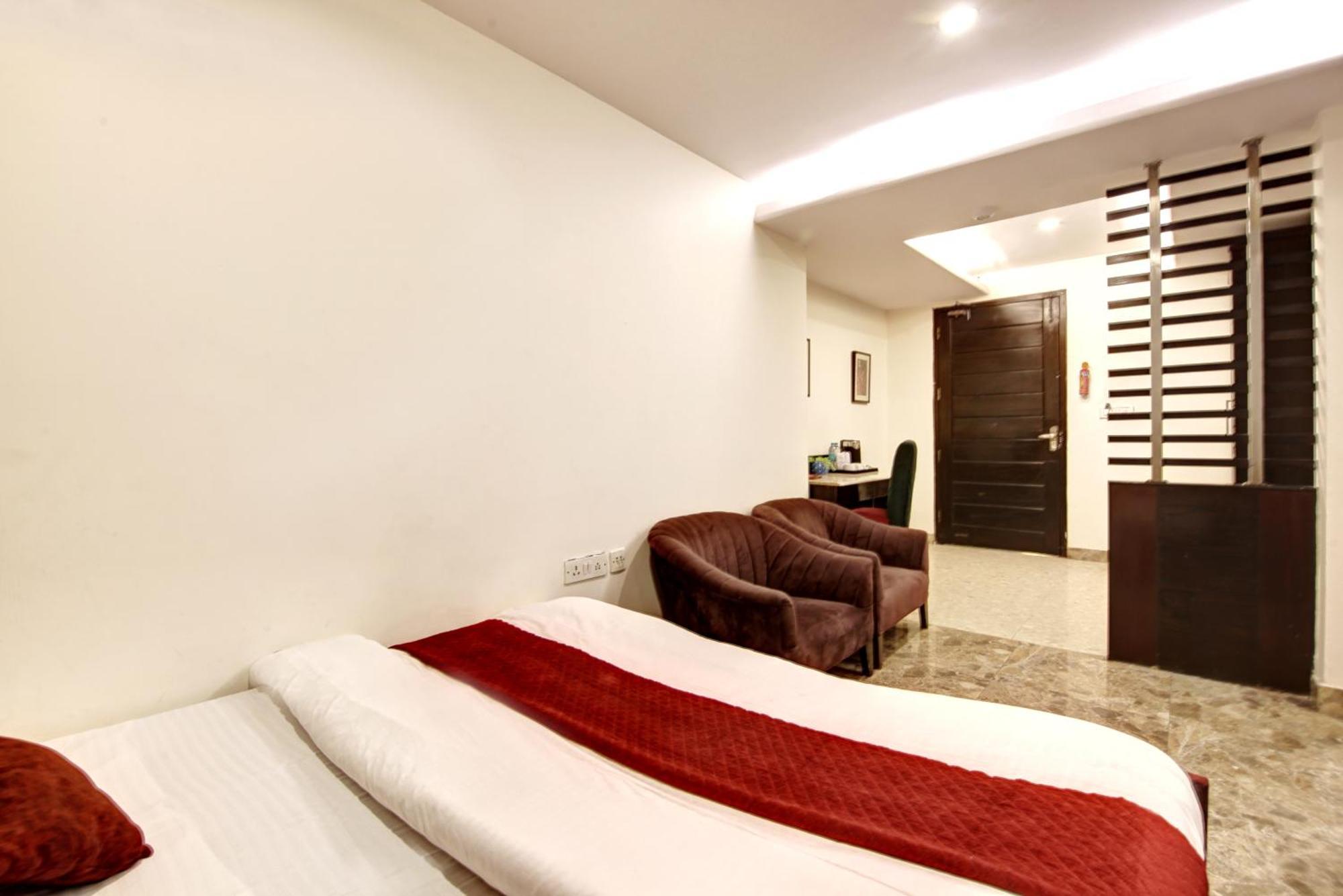 Hotel Wk Comfort - Near White Clove Нью-Дели Экстерьер фото
