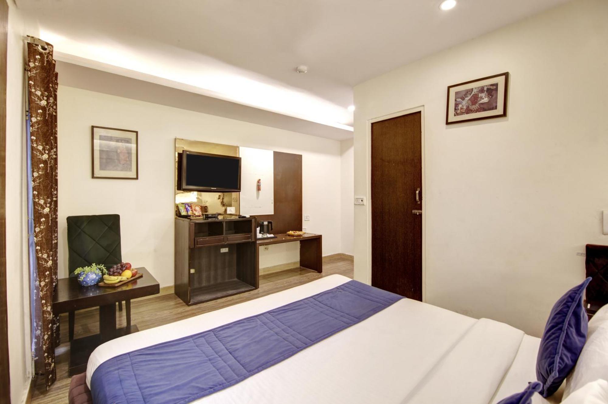 Hotel Wk Comfort - Near White Clove Нью-Дели Экстерьер фото
